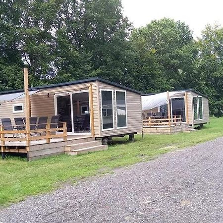 Chalet 2 Landgoedcamping Nienoord In Leek Exterior photo